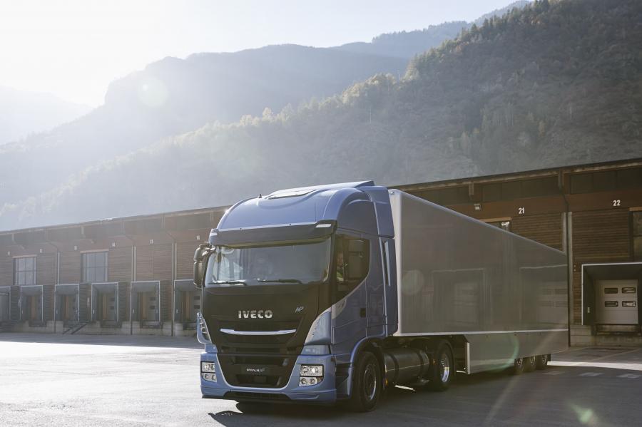  Iveco Stralis 460NP 4x2 2017 года  (фото 7 из 40)